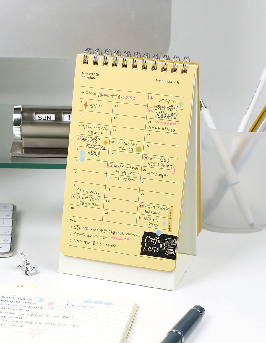 Goal tracker one month (desk)-yellow