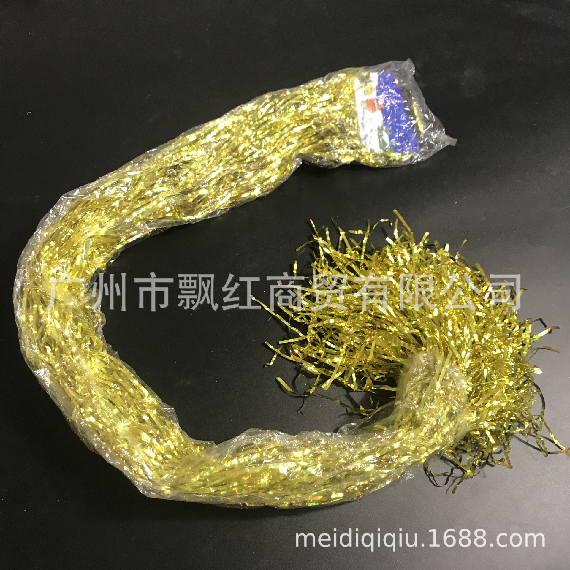 พู่ฟอยล์ ม่านฟอยล์ ตกแต่งงานปาร์ตี้ 10cm. x 100 cm. แพ็ค 10 ชิ้น สี ทอง 