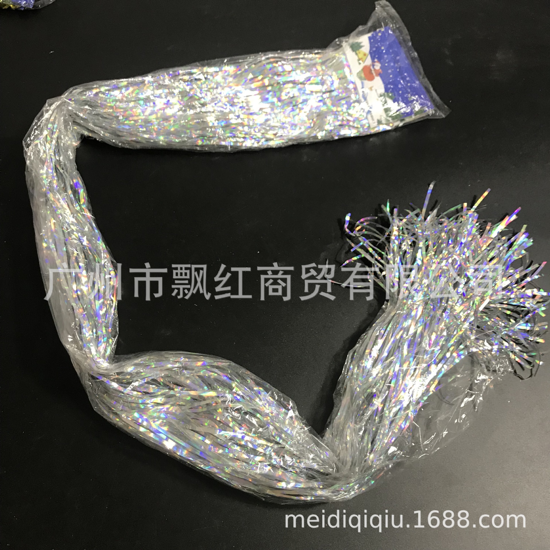 พู่ฟอยล์ ม่านฟอยล์ ตกแต่งงานปาร์ตี้ 10cm. x 100 cm. แพ็ค 10 ชิ้น สี เงิน