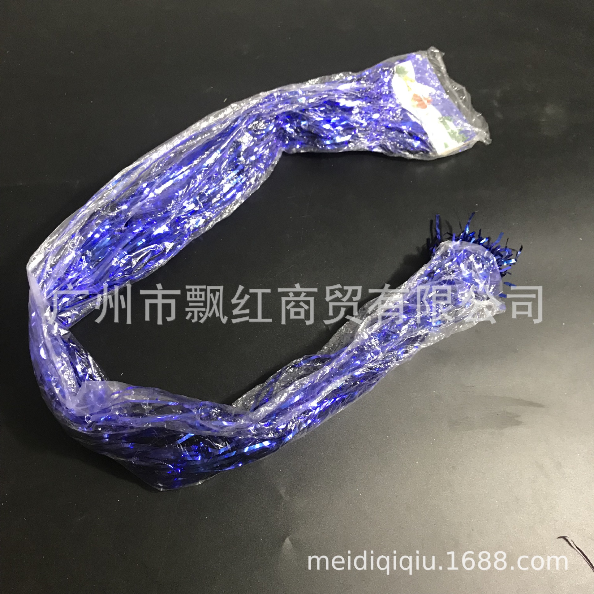 พู่ฟอยล์ ม่านฟอยล์ ตกแต่งงานปาร์ตี้ 10cm. x 100 cm. แพ็ค 10 ชิ้น สี น้ำเงิน