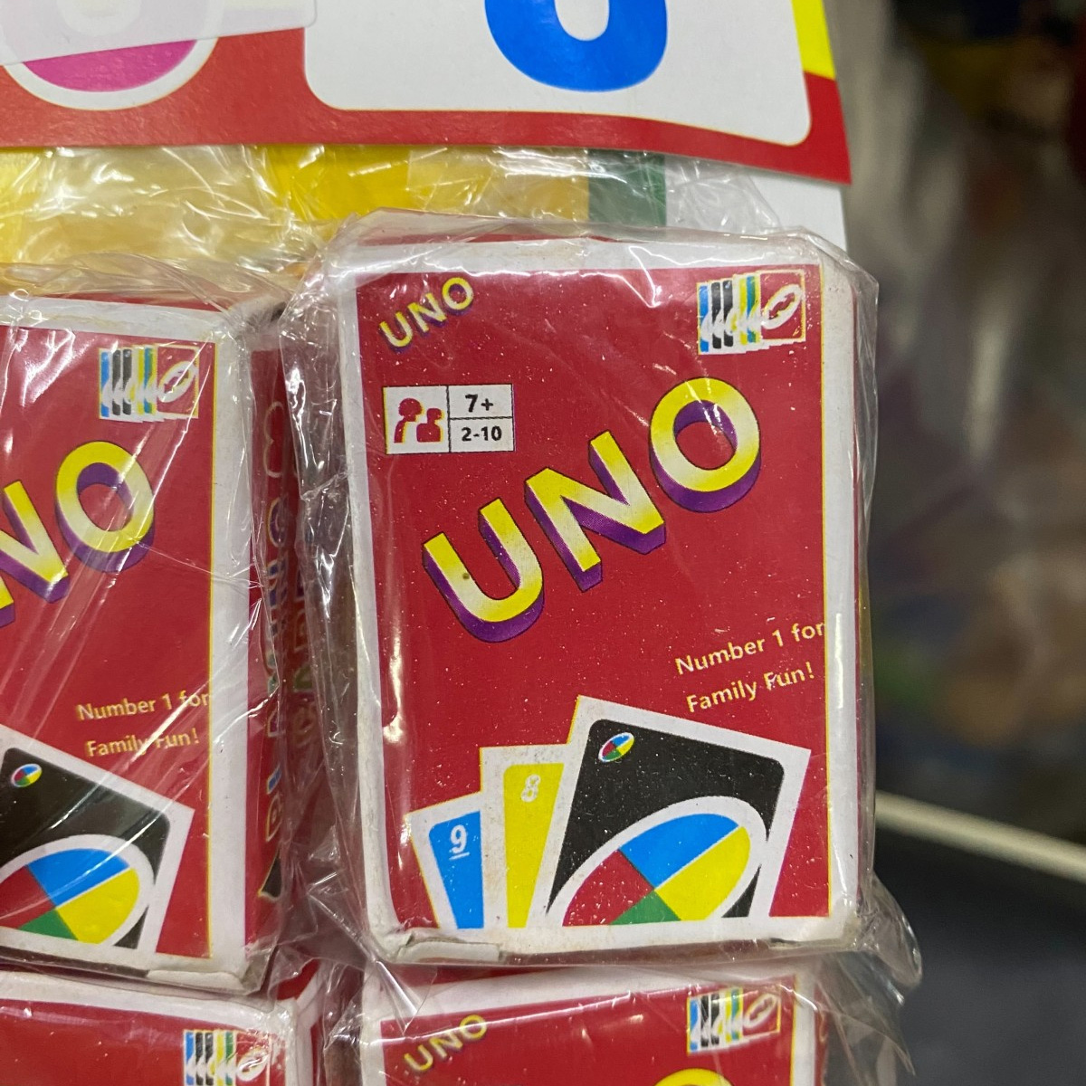 UNO mini Card Game อูโน่ เกมส์การ์ด จิ๋ว 108 ใบ ขนาด  5.5 x 4 x 2 cm.