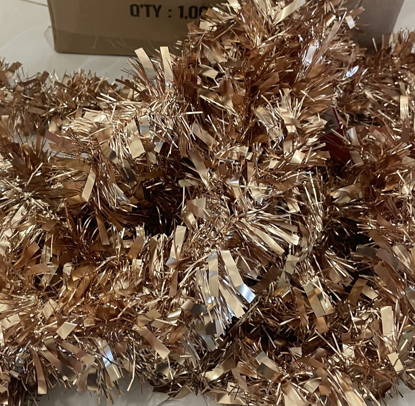  สายรุ้งฟอยล์ พู่ตกแต่งต้นไม้ Foil Tinsel Garland ยาว 5 เมตร สีทอง